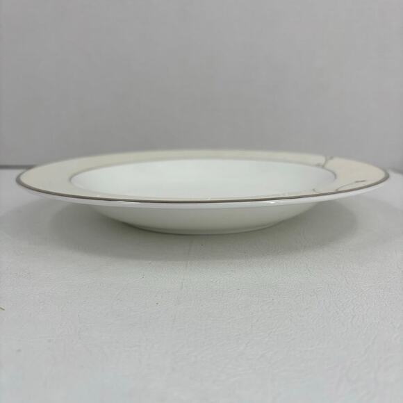 Waterford China Lisette Shallow 9 Inch Bowl Soup Cereal Serving Replacement - Picture 2 of 8